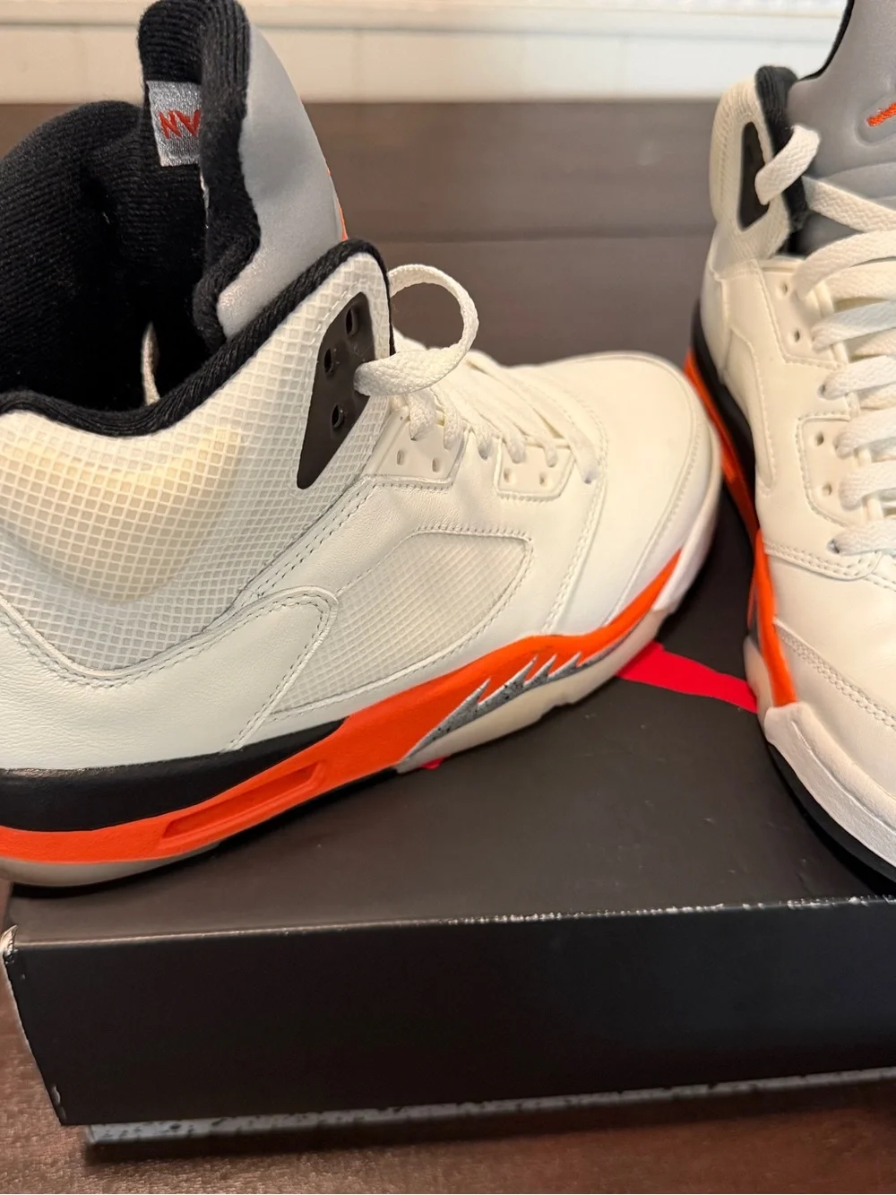 Nike Air Jordan 5 Retro Sail Orange Blaze DC1060-100 Men’s Size 7.5 With Box